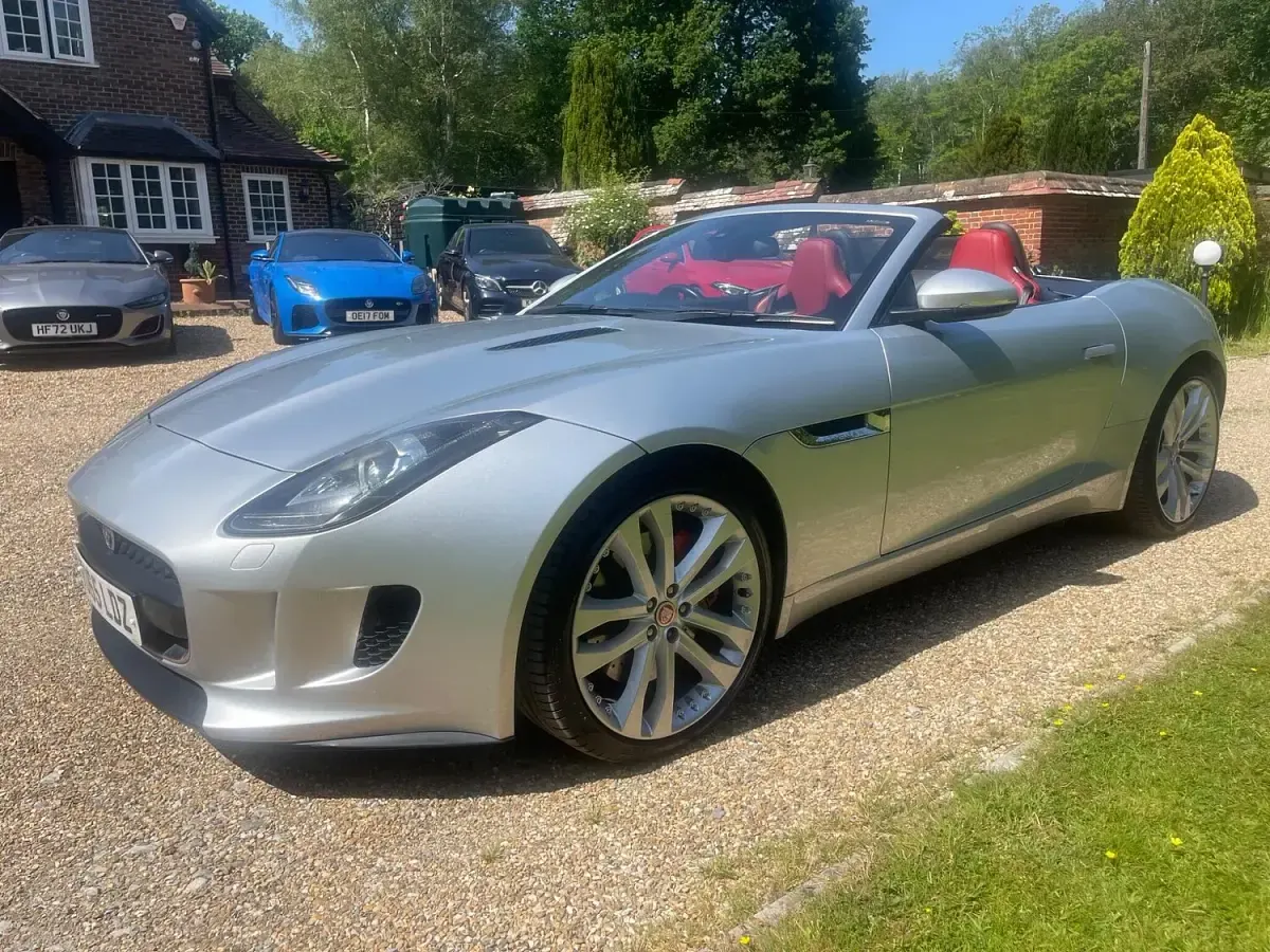 Used Jaguar F-Type Supercharged 380 HP (279 kW) 2015 Silver Cabriolet