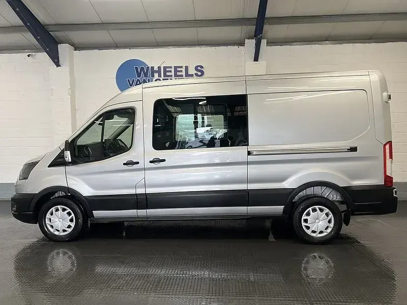 Usado Ford Transit Trend 130 CV (95 kW) 2024 Plateado Van