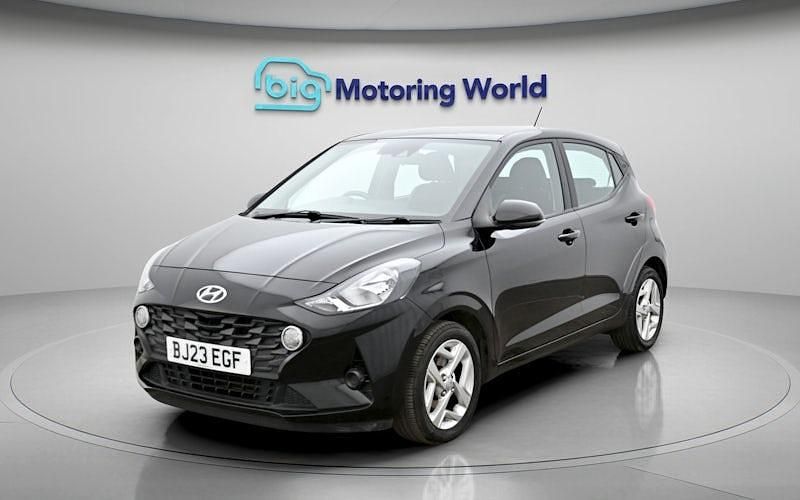 Used Hyundai i10 SE 67 HP (49 kW) 2023 Black Hatchback