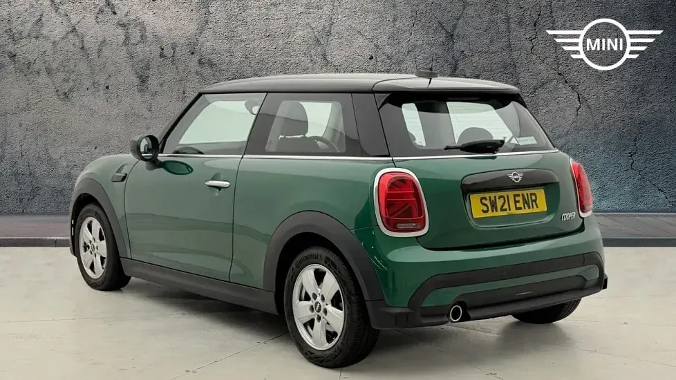Used Mini Cooper Classic 134 HP (98 kW) 2021 Green Hatchback