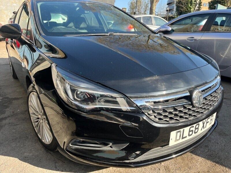 Black Used 2018 Vauxhall Astra Elite Hatchback | £6,990 (A bit pricey) - Image 1/4
