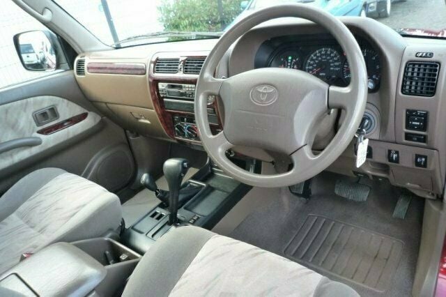Used Toyota Land Cruiser 123 HP (90 kW) 2000 SUV