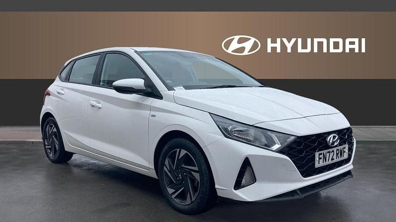 White Used 2022 Hyundai i20 SE Hatchback | £14,302 (Fair price) - Image 1/4