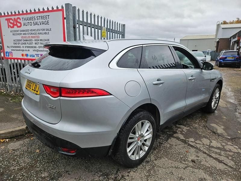 Used Jaguar F-Pace Portfolio 180 HP (132 kW) 2016 Silver SUV