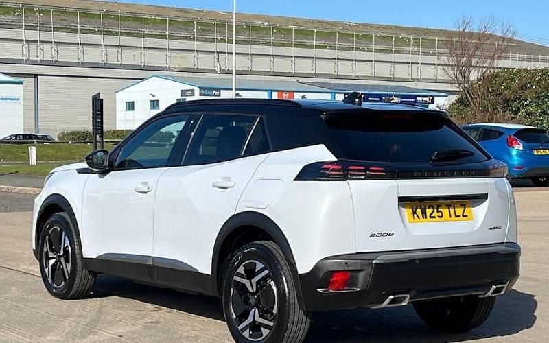 Used Peugeot 2008 GT 145 HP (106 kW) 2025 White SUV