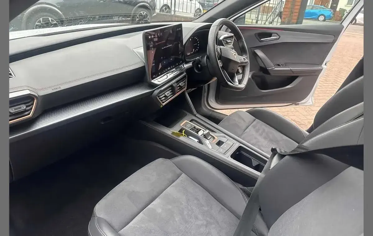 Used Cupra Leon 147 HP (108 kW) 2025 White Estate