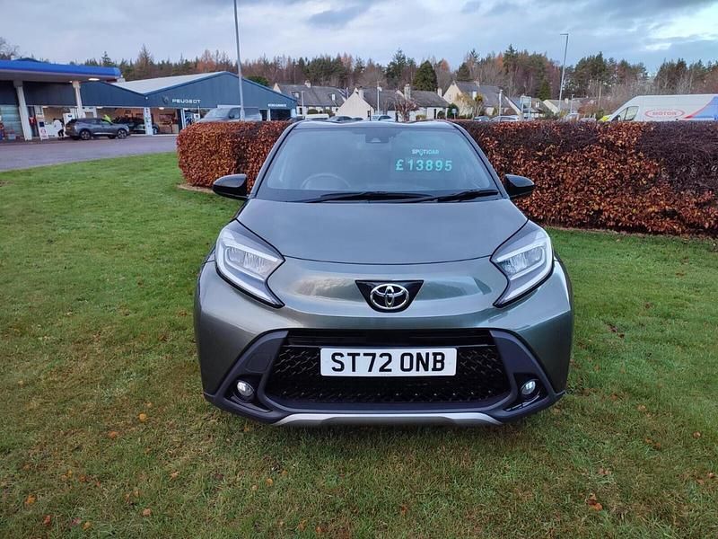 Used Toyota Aygo 71 HP (52 kW) 2023 Green Hatchback