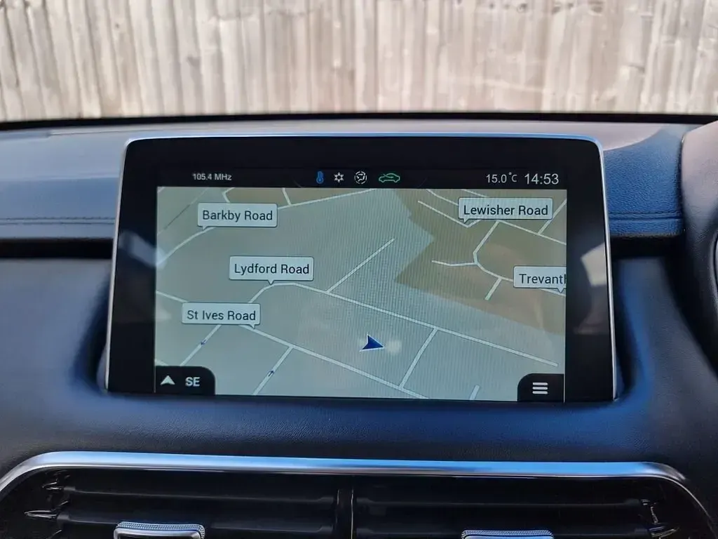 Używany MG HS Excite 162 KM (119 kW) 2022 Czerwony SUV