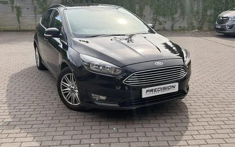 Used Ford Focus Zetec 120 HP (88 kW) 2017 Hatchback