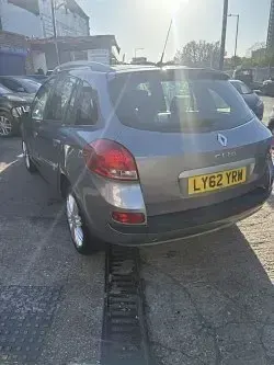 Used Renault Clio Dynamique 111 HP (81 kW) 2012 Grey Estate