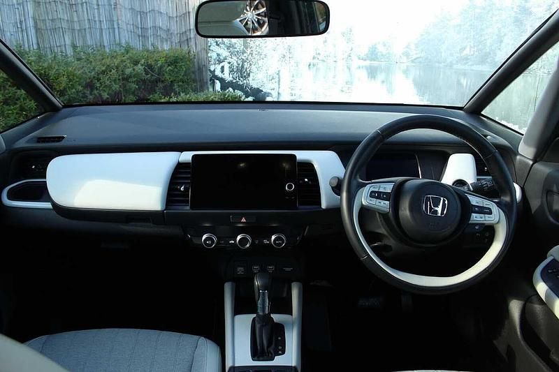 Used Honda Jazz Hybrid 109 HP (80 kW) 2023 Crystal black Hatchback