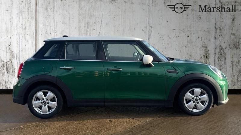 Used Mini Cooper Classic 134 HP (98 kW) 2022 Green Hatchback