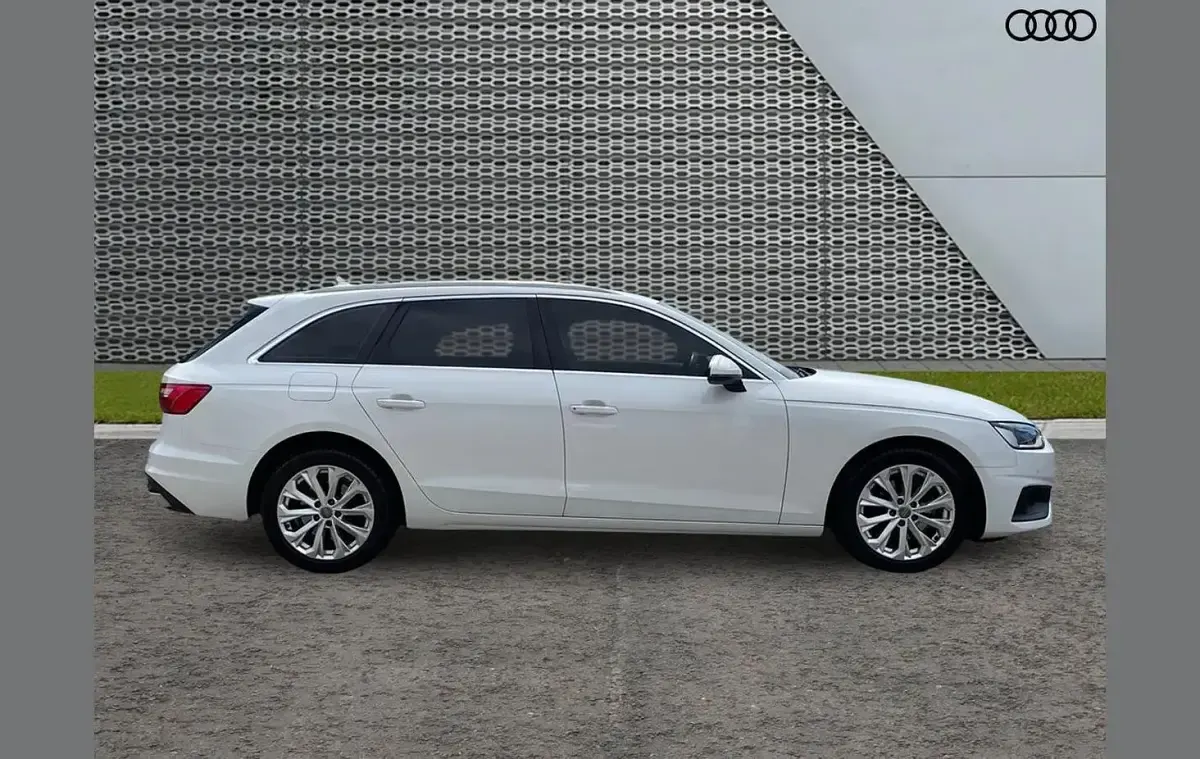 Used Audi A4 Comfort 150 HP (110 kW) 2020 White Estate
