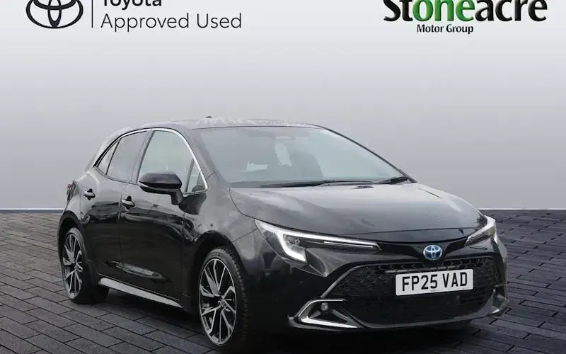 Used Toyota Corolla 140 HP (102 kW) 2026 Hatchback