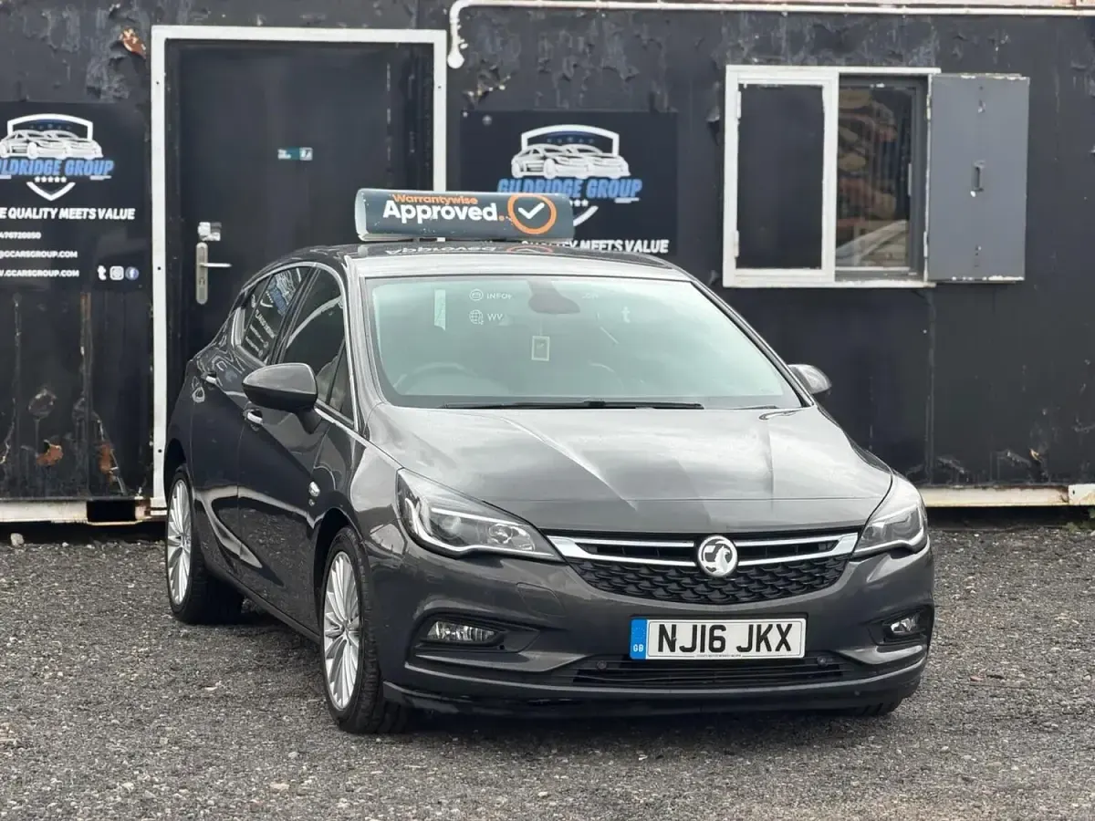 Gebraucht Vauxhall Astra Elite 136 PS (100 kW) 2016 Grau Kleinwagen