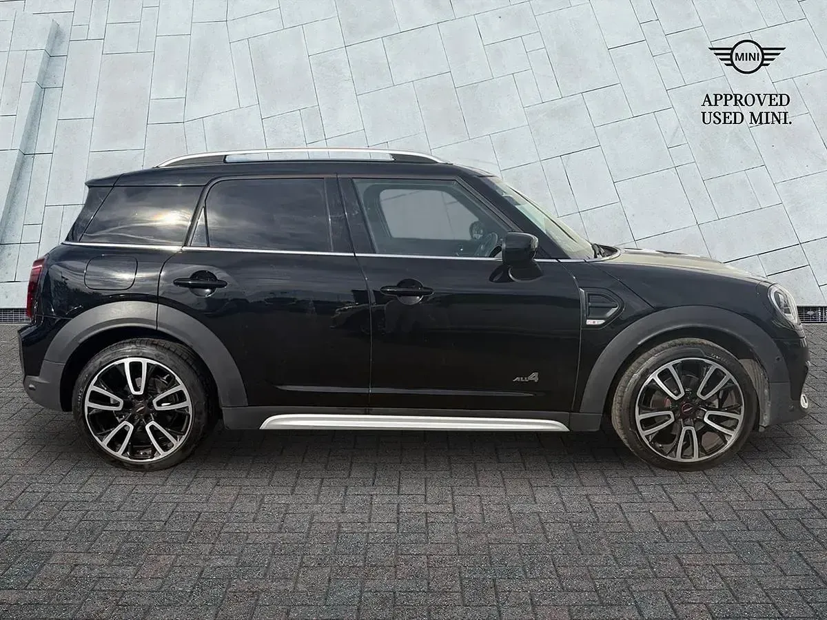 Used Mini Cooper Countryman Sport 136 HP (100 kW) 2022 Black SUV