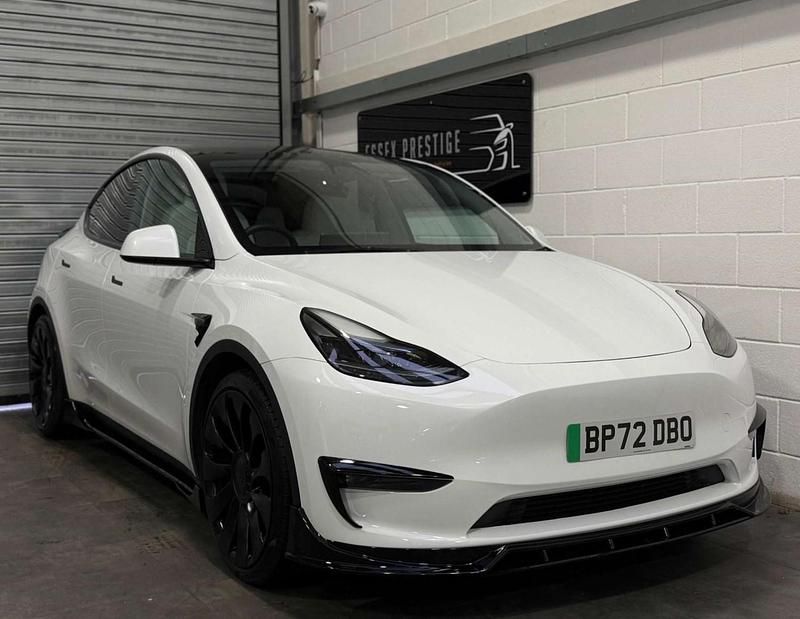 White Used 2023 Tesla Model Y Performance SUV | £27,989 (Fair price) - Image 1/4
