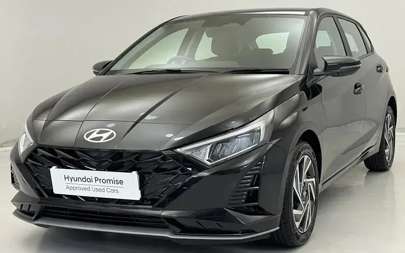 Used Hyundai i20 Advanced 101 HP (74 kW) 2025 Black Hatchback