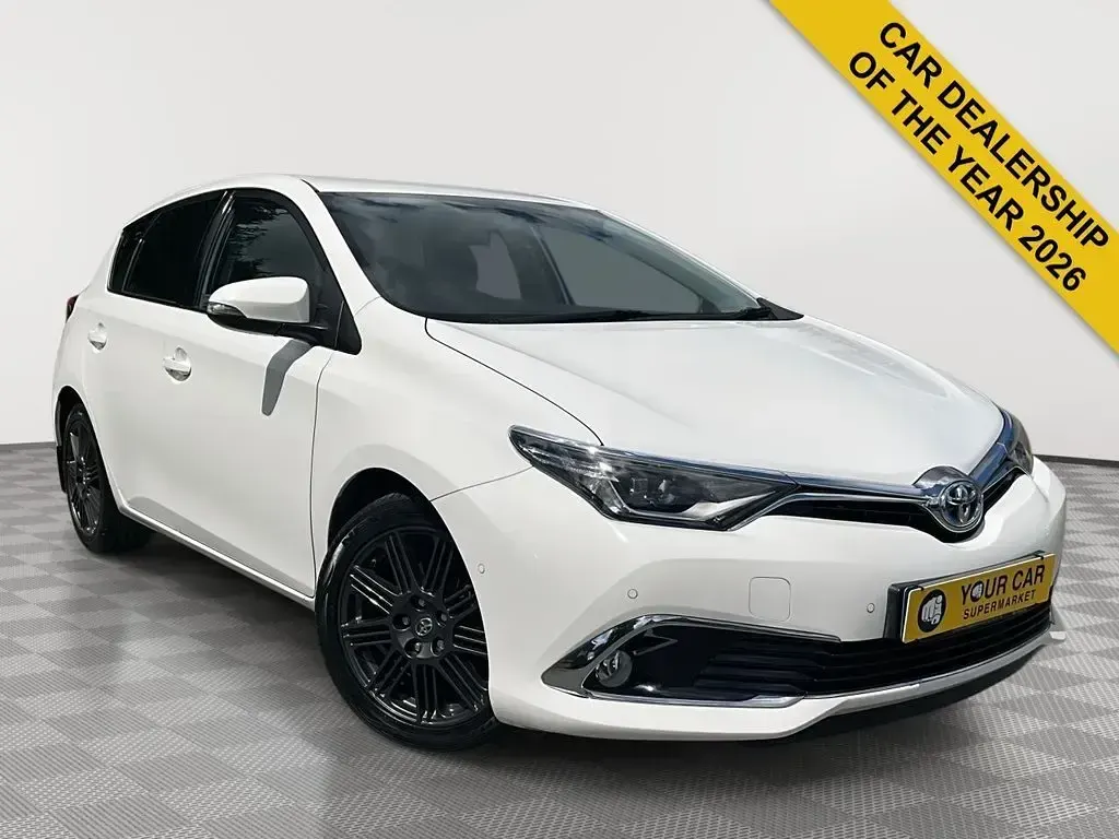 Used Toyota Auris Hybrid 136 HP (100 kW) 2016 Hatchback
