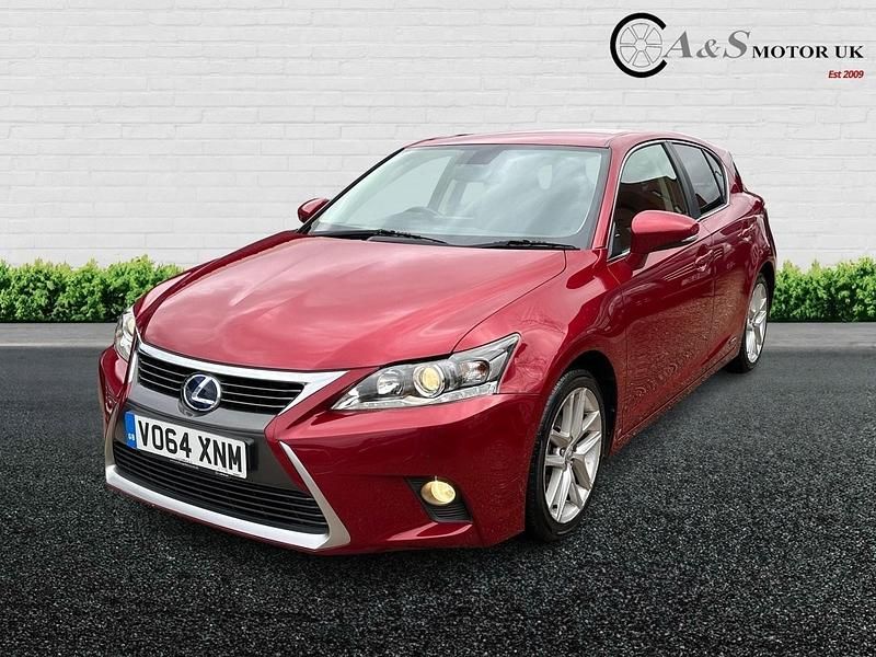 Used Lexus CT200h 134 HP (98 kW) 2014 Red Hatchback