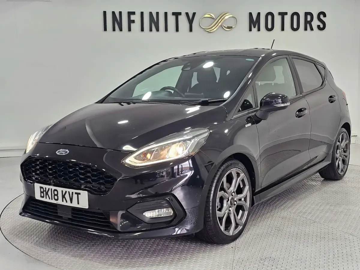Usado Ford Fiesta ST-Line 100 HP (73 kW) 2018 Preto Citadino
