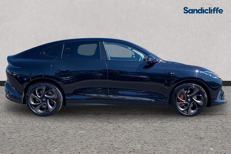 Usado MG IM6 553 kW (752 CV) 2025 Negro SUV