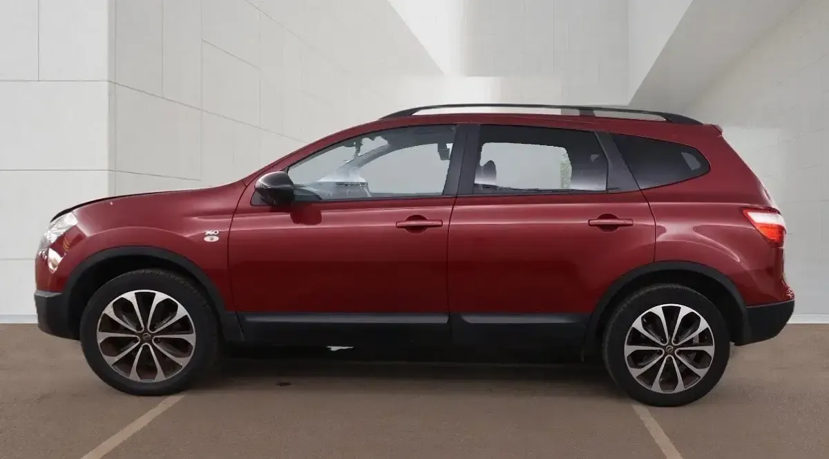 Used Nissan Qashqai +2 360º 110 HP (80 kW) 2013 Red SUV