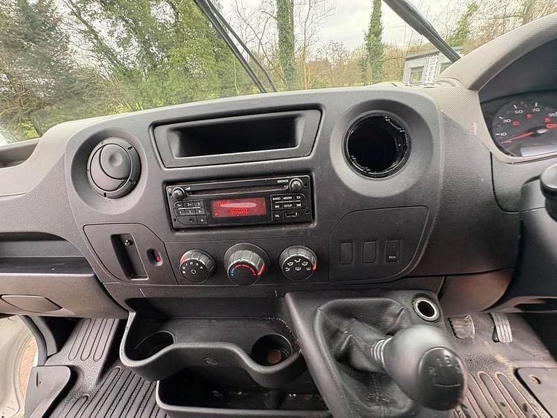 Used Renault Master Business 2017 White Van