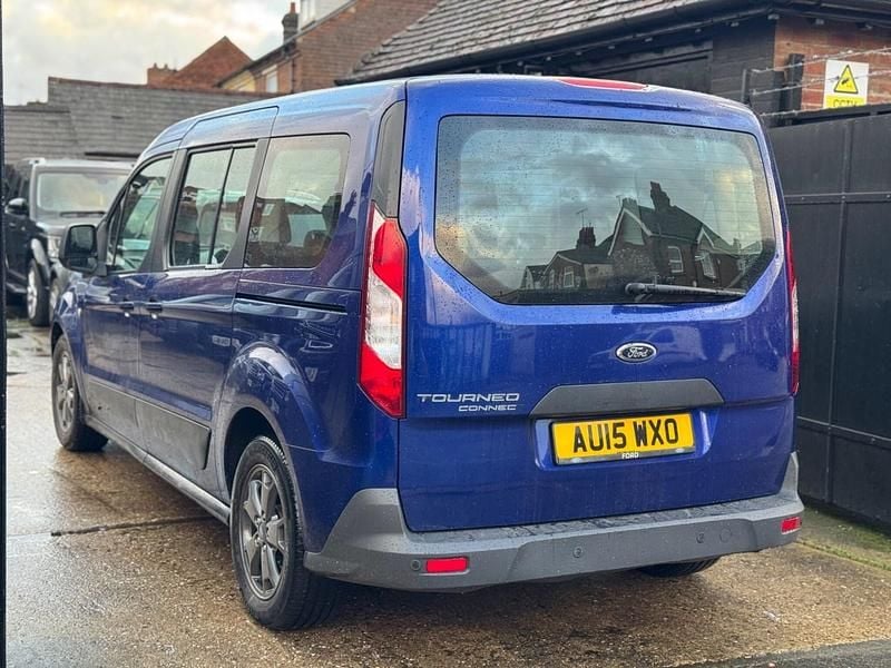 Used Ford Grand Tourneo Connect Zetec 115 HP (84 kW) 2015 Blue MPV