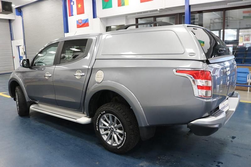 Used Mitsubishi L200 180 HP (132 kW) 2018 Grey Pickup