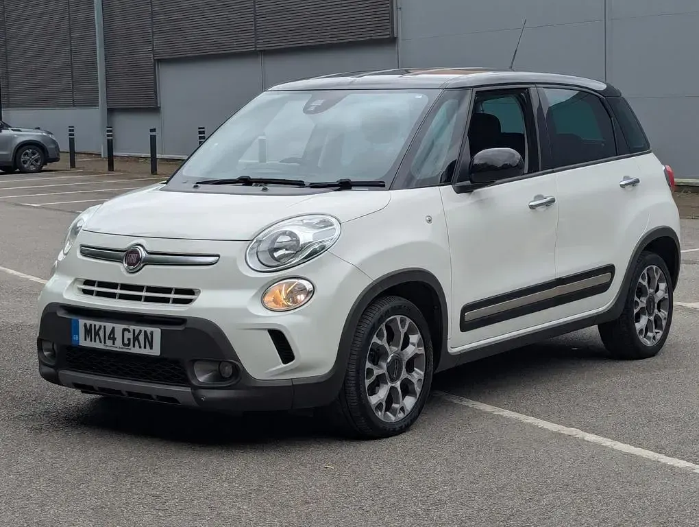 Used Fiat 500L Trekking 85 HP (62 kW) 2014 White MPV