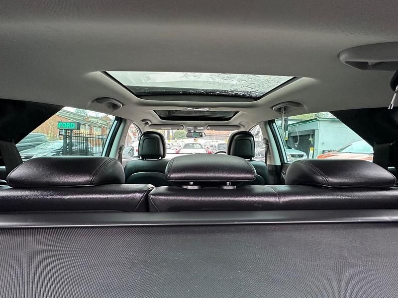 Used Hyundai ix35 Premium 115 HP (84 kW) 2011 White SUV