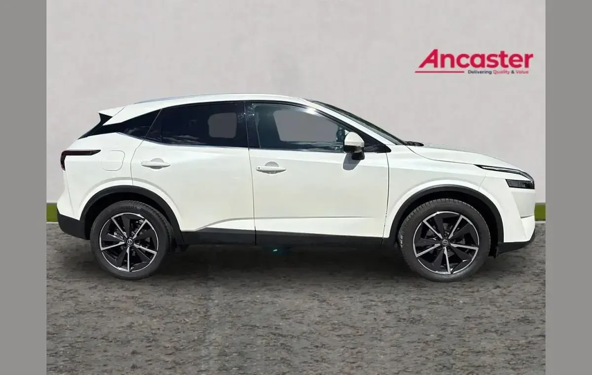 Used Nissan Qashqai Tekna 155 HP (114 kW) 2021 White SUV