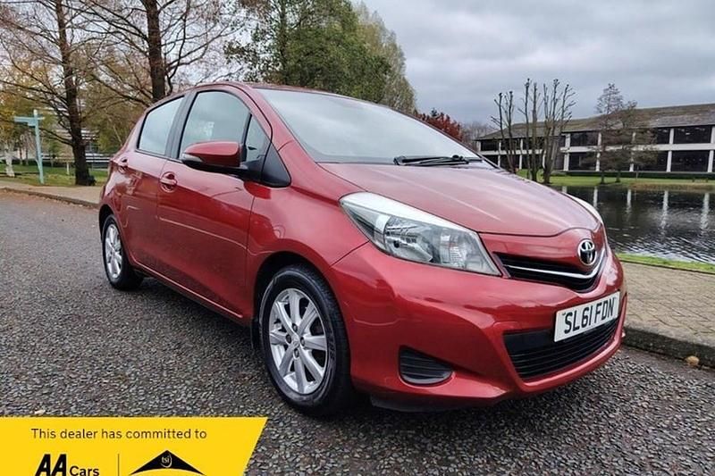 Used Toyota Yaris 2011 Red Hatchback