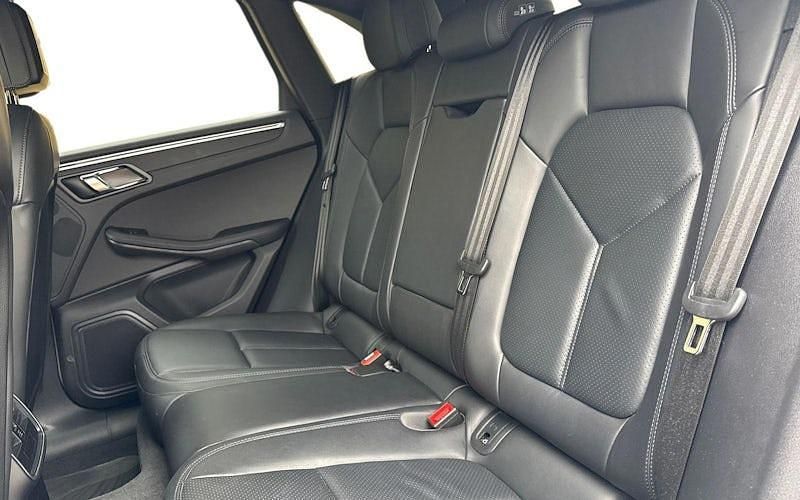 Usado Porsche Macan 265 HP (194 kW) 2025 SUV
