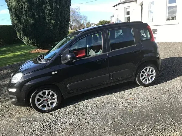 Used Fiat Panda Lounge 69 HP (50 kW) 2016 Black Hatchback
