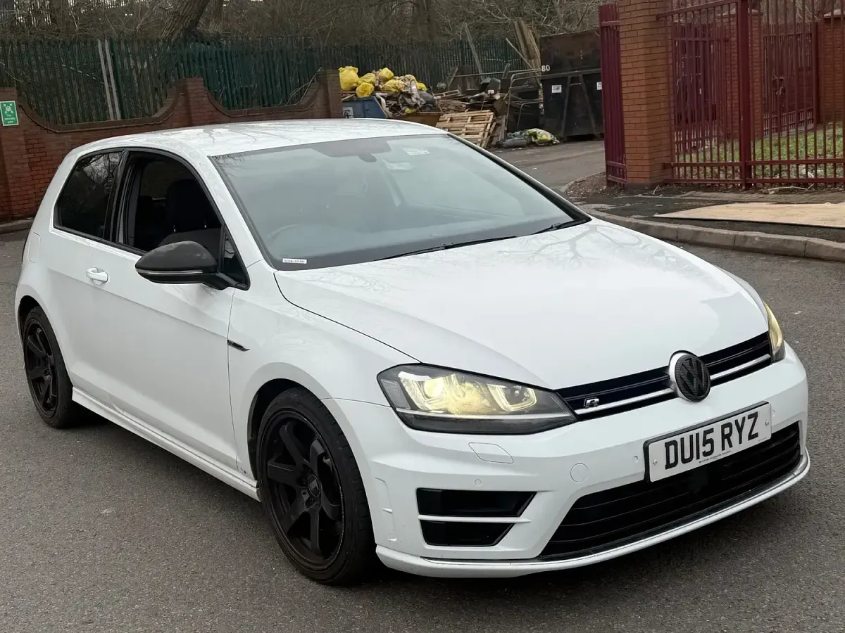 Used VW Golf VII R 2015 White Hatchback