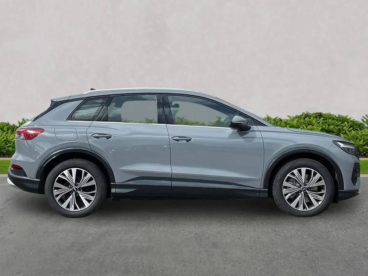 New Audi Q4 e-tron Sport 210 kW (286 HP) 2026 Grey SUV