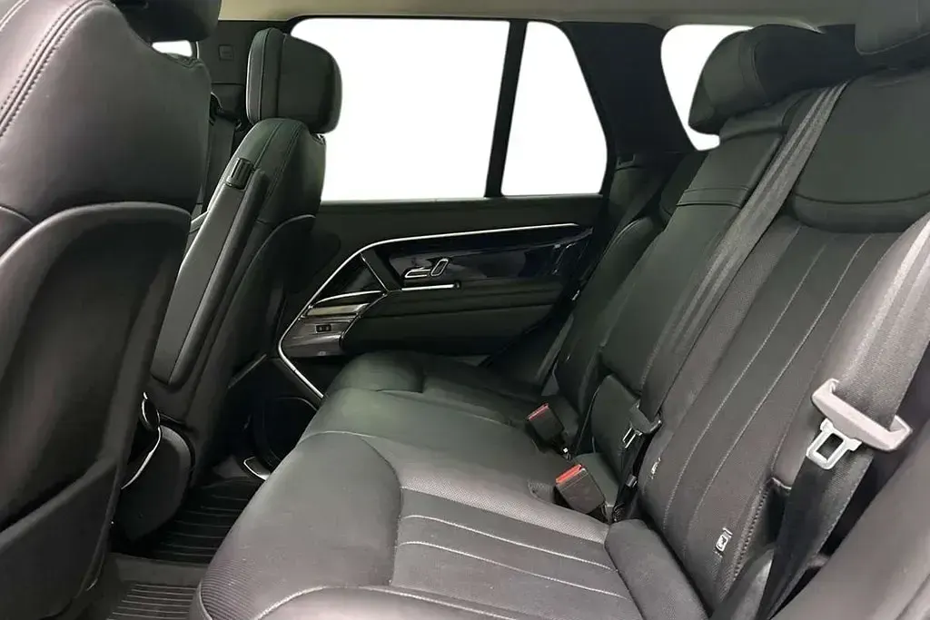 Used Land Rover Range Rover SE 344 HP (253 kW) 2023 Grey SUV
