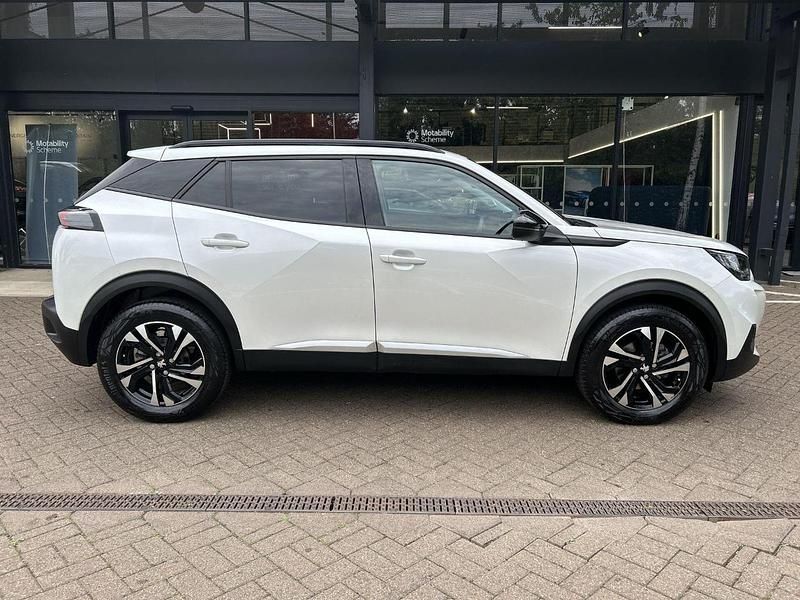 White Used 2022 Peugeot 2008 Allure Premium SUV | £13,849 (Fair price) - Image 1/4