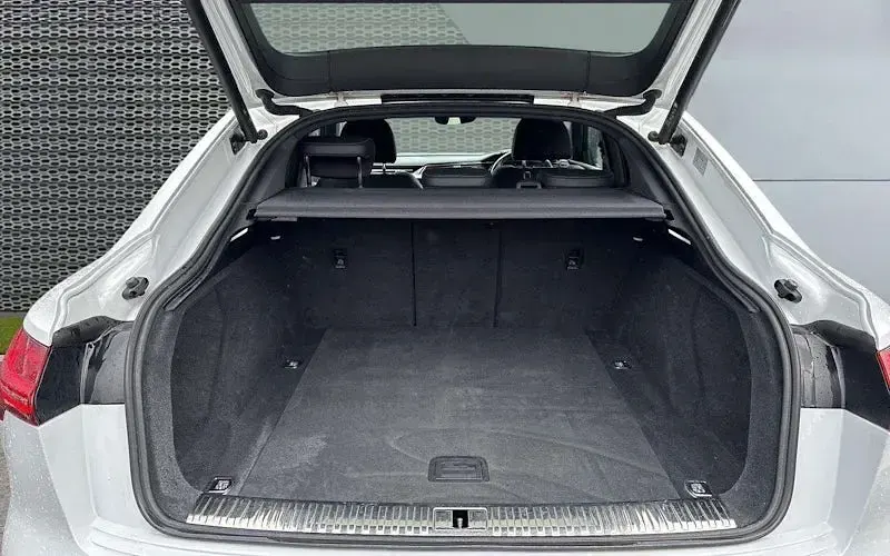 Used Audi e-tron Sportback Black Edition 230 kW (313 HP) 2022 White SUV