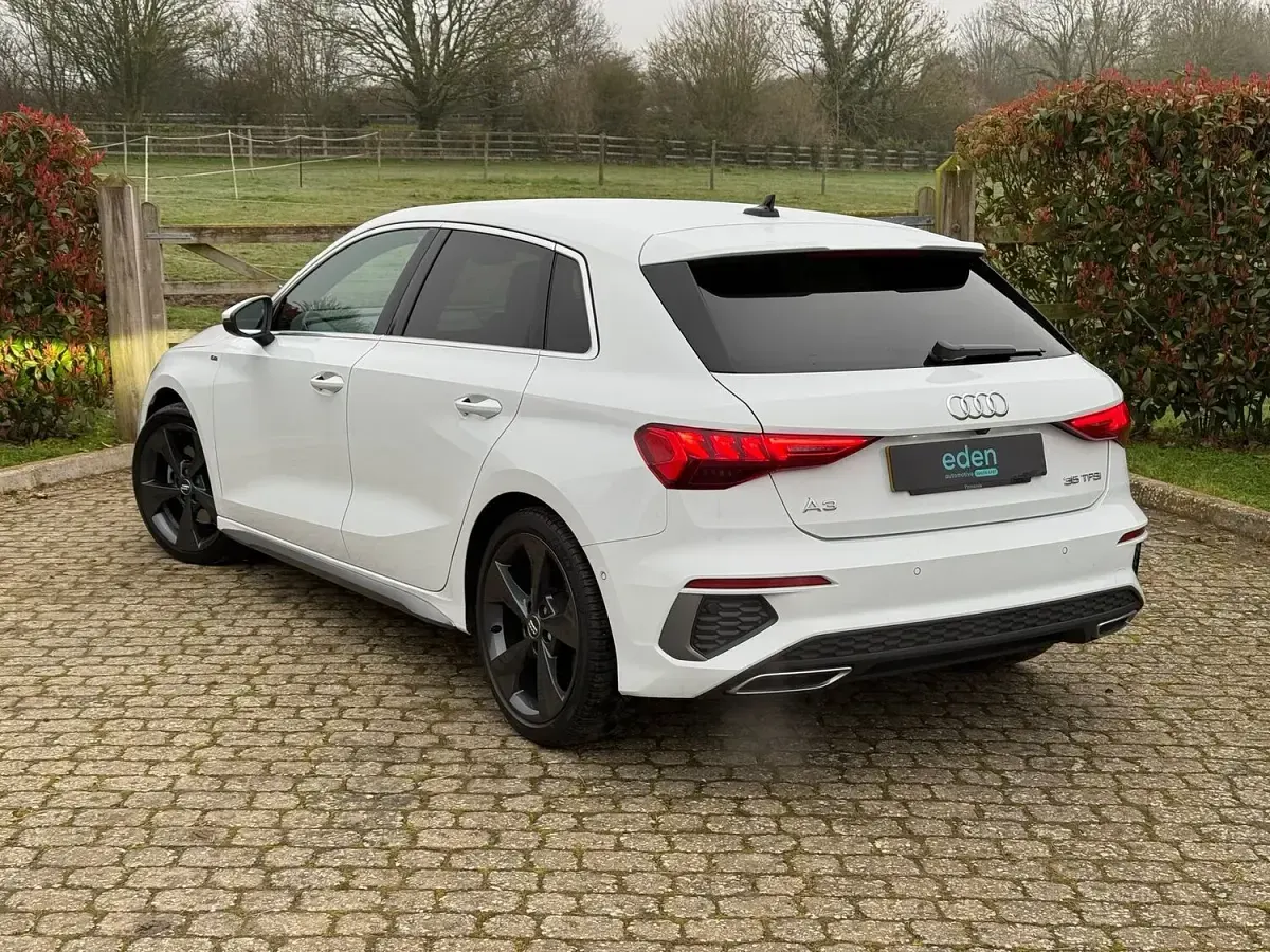 Used Audi A3 Sportback S-Line 150 HP (110 kW) 2020 White Hatchback