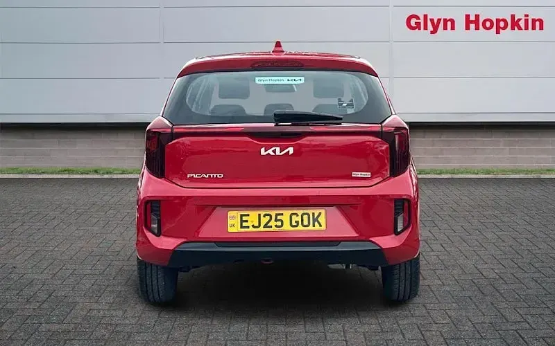 Used Kia Picanto 63 HP (46 kW) 2024 Red Hatchback