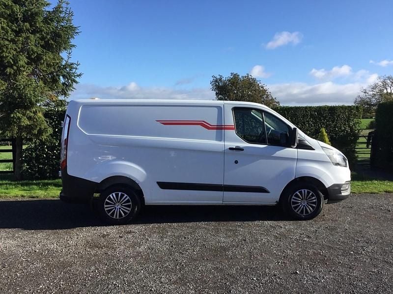 White Used 2019 Ford Transit Custom Van | £5,995 (Fair price) - Image 1/4