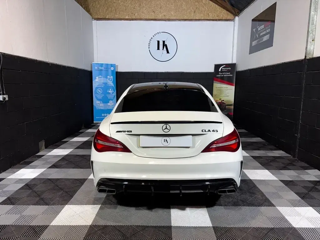 Used Mercedes CLA45 AMG AMG 381 HP (280 kW) 2017 White Coupe