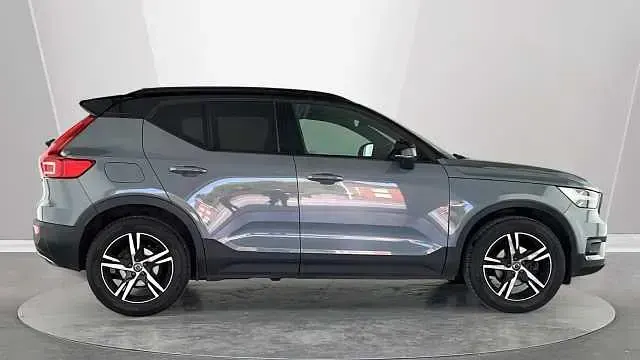 Used Volvo XC40 R-Design 161 HP (118 kW) 2020 Grey SUV