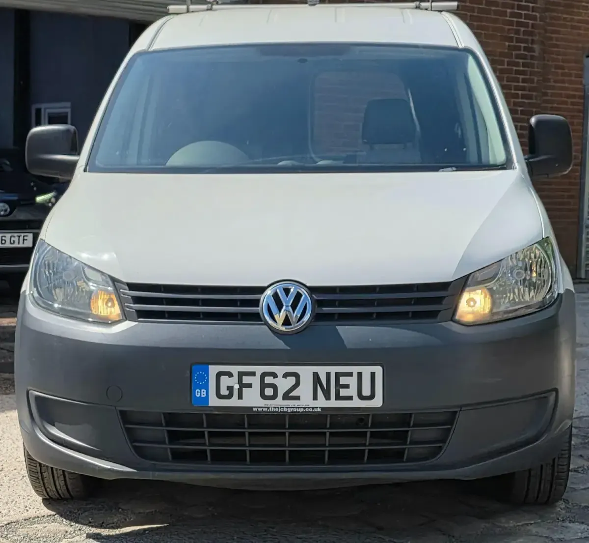 Used VW Caddy Maxi 102 HP (75 kW) 2012 White MPV