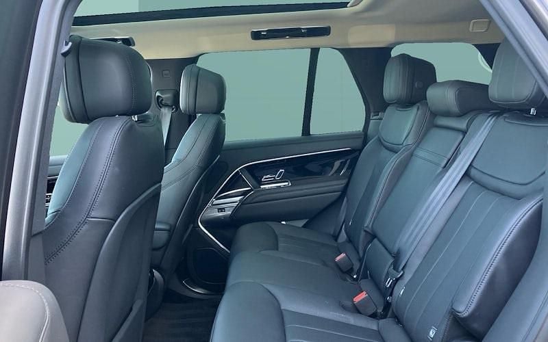 Used Land Rover Range Rover SE 460 HP (338 kW) 2025 Other SUV