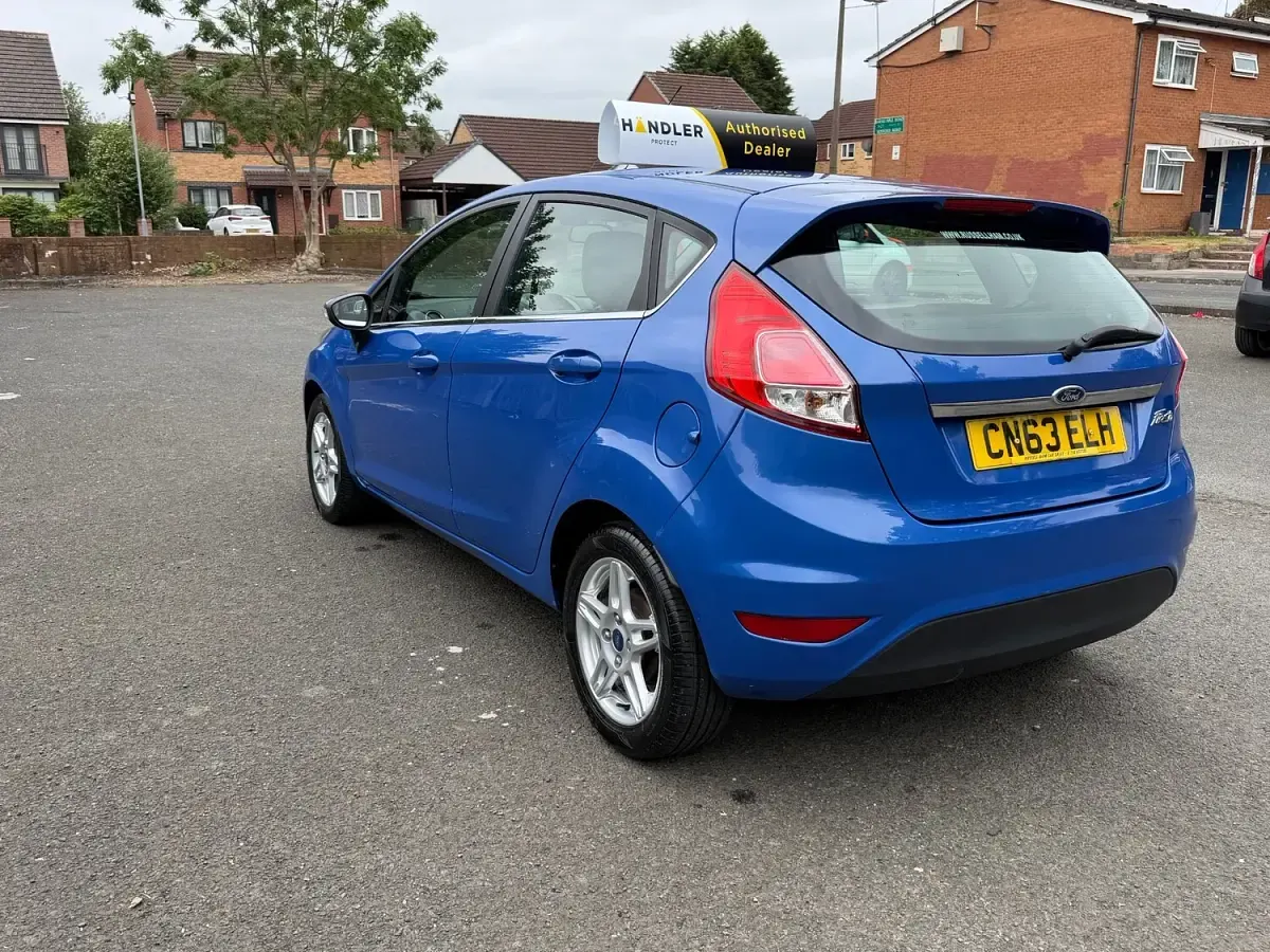 Used Ford Fiesta Zetec 2013 Blue Hatchback