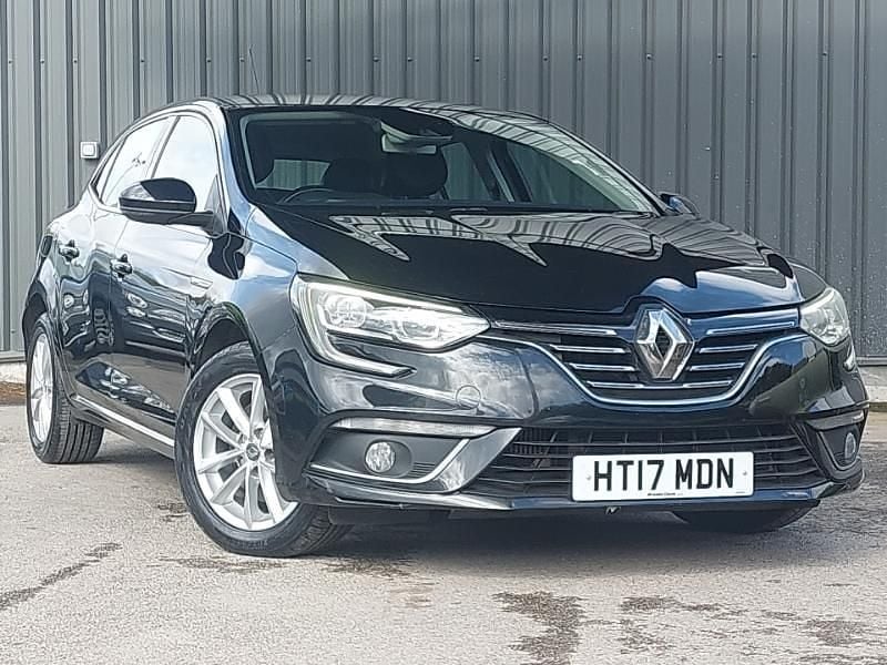 Used Renault Mégane IV Dynamique 130 HP (95 kW) 2017 Black Hatchback